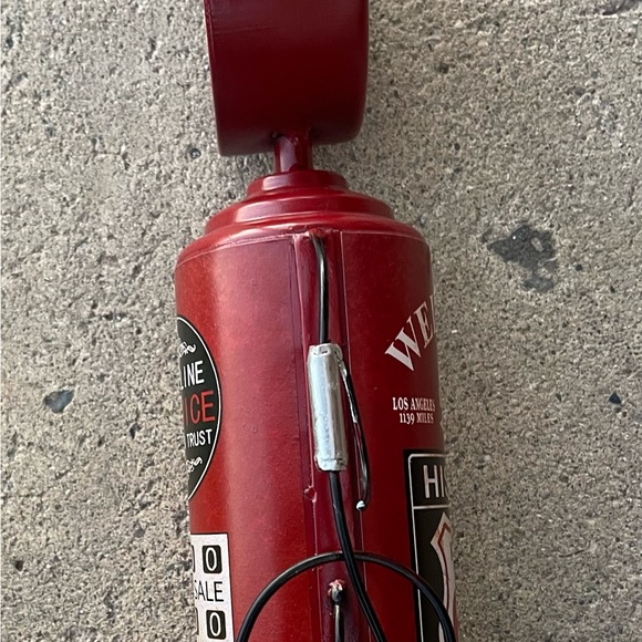 Route 66 Petrol Bowser Clock Red - Picture 7 of 8